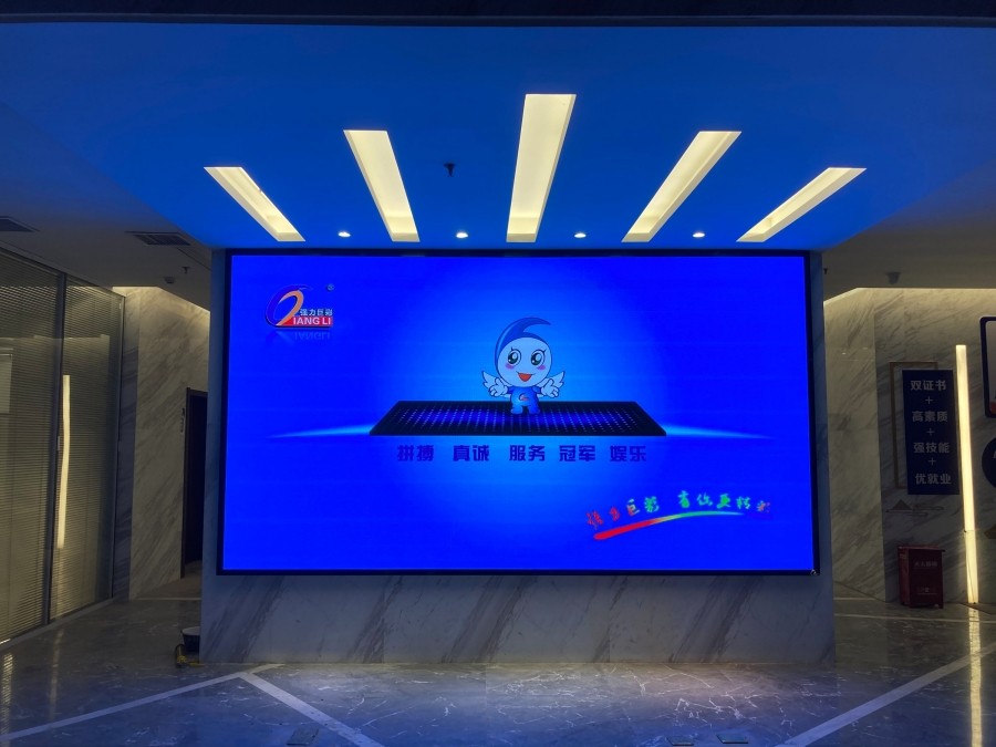濟(jì)源LED顯示屏元件的質(zhì)量對電子顯示屏的質(zhì)量影響